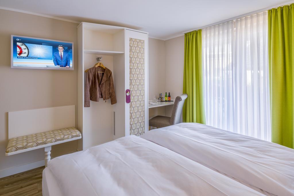 Hotel Krone Alzenau in Unterfranken Buitenkant foto